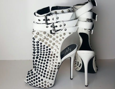 Giuseppe Zanotti White Studded Platform Bootie Sandal Size 37 (Fits U.S. Size 6.5-7.5)
